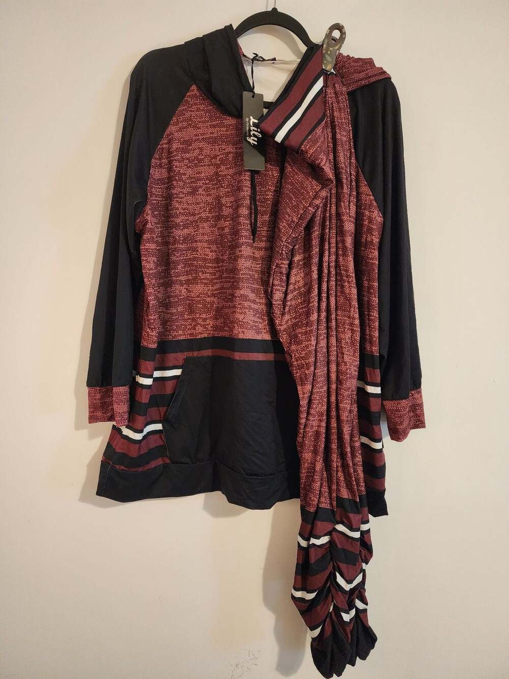Lily by Firmiana Women's Hooded Sweatshirt and Leggings Set, Maroon and Black